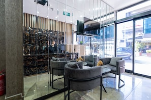 Sala de estar en el lobby