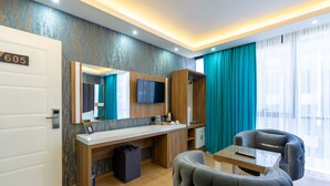 Deluxe Room, 1 Double Bed | Premium bedding, minibar, desk, laptop workspace - BLACK PALACE HOTEL (Istanbul)
