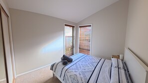 3 bedrooms, iron/ironing board