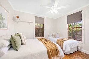 4 bedrooms, iron/ironing board, free WiFi, bed sheets