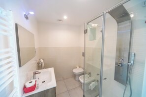 Free toiletries, hair dryer - HAPPYROOMS (Bacoli)