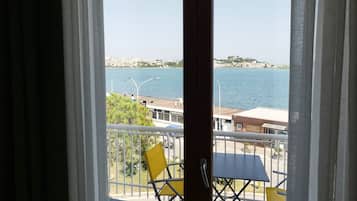 Panoramic Double Room | In-room safe, individually furnished, desk, laptop workspace