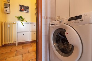Standard Apartment | Laundry