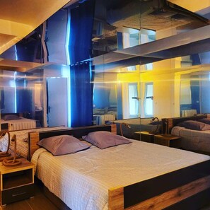 1 chambre, Wi-Fi gratuit, draps fournis