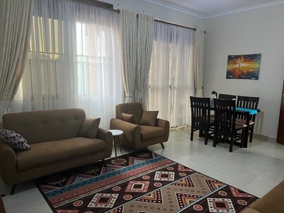 Lovely 3 bedroom apartment located 3kms from Jinja town with free Wifi & Parking