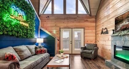 Pool HotTub MtnViews FUN Bunks & Slide FirePit