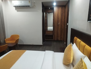 Tangerine | Free WiFi, bed sheets - Fressotel Shanti Heritage (Haridwar)