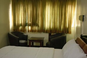 Standard Room | Free WiFi - Biggie Hotel and Suites  (Lagos)
