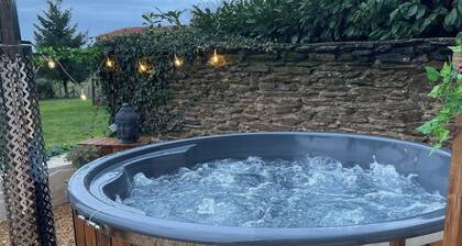 Cosy cottage in peaceful rural retreat