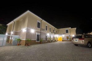 Front of property - Ivana Residence Apartments and Suites (Abuja)