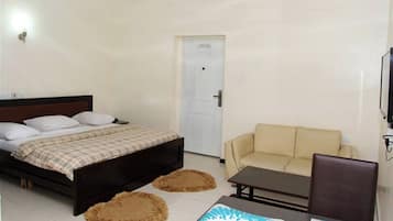 ๋น์ฆ๋์ค๋ฃธ | 1 ๊ฐ์ ์นจ์ค, ์ฑ
์, ๋
ธํธ๋ถ ์์
๊ณต๊ฐ, ๋ฌด๋ฃ WiFi
