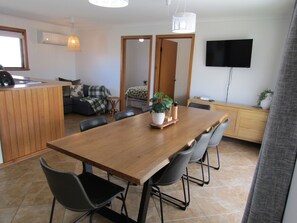 Dining - Quandong Beach Shack - short walk to the beach! Off peak special! Free Wifi (Port Moorowie)