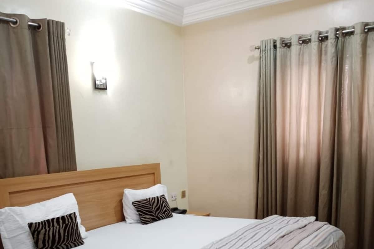Classic Room | 1 bedroom, desk, laptop workspace, free WiFi