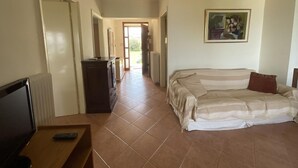3 bedrooms, WiFi (free), bed sheets - Apartment Elina Livanates (Lokroi)