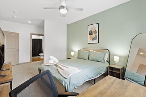 2 bedrooms, desk, iron/ironing board, free WiFi - Luxe 2B Getaway | Sleeps 6 | Pool, Gym, Garage (Leander)