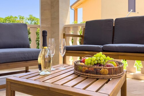 Villa a stone's throw from the sea and the Unesco heritage cities of the Val di Noto