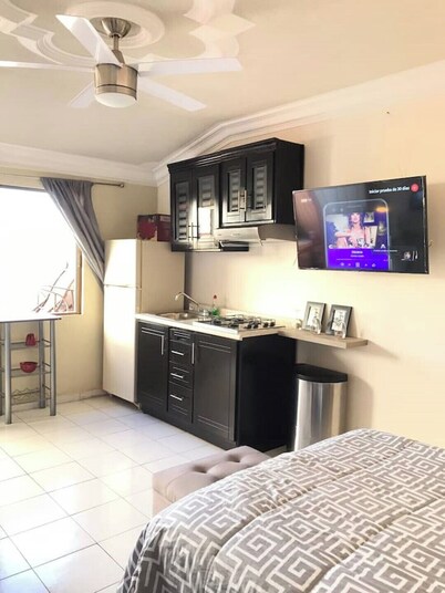 Executive Team ,netflix. Invoice#3