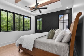 5 bedrooms, travel cot, WiFi, bed sheets