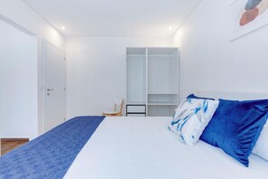 3 quartos, ferros/tábuas de passar roupa, Wi-Fi de cortesia