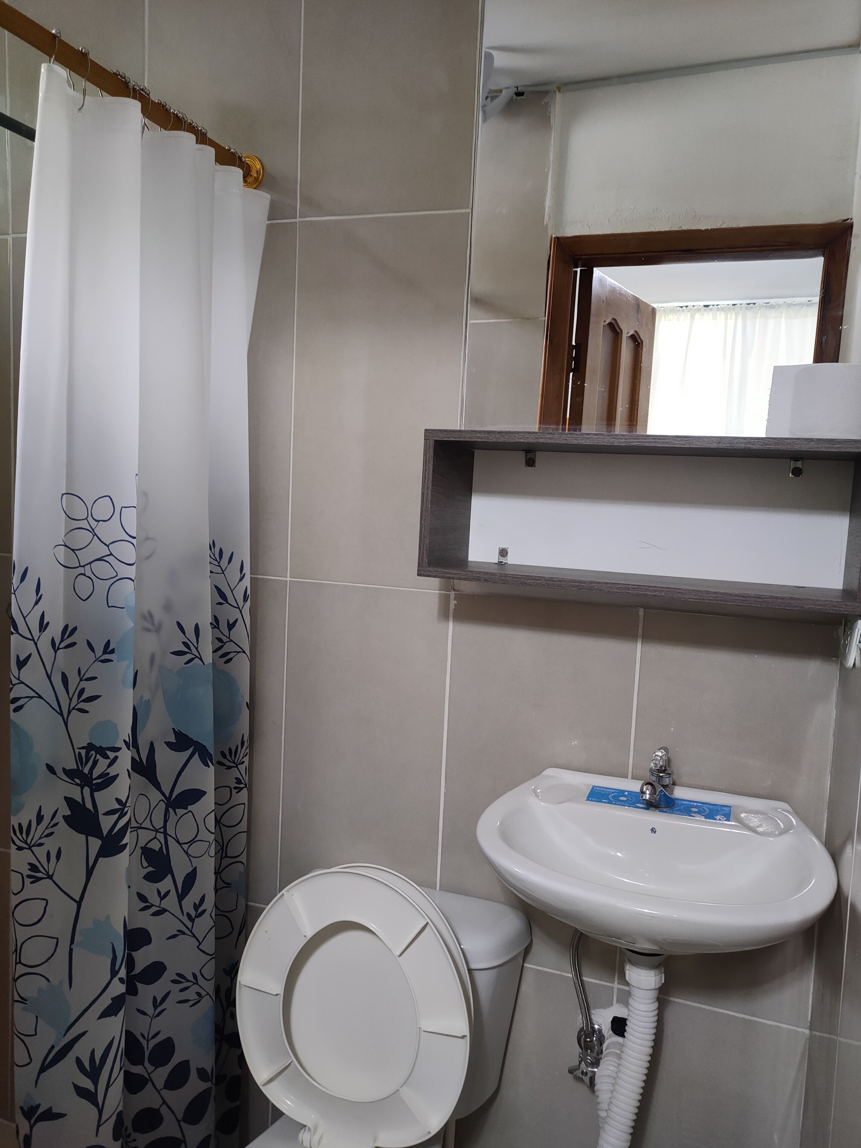 Bruser, håndklæder, Sæbe, Toiletpapir