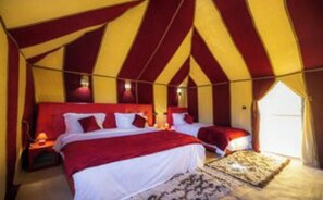 6 bedrooms, bed sheets
