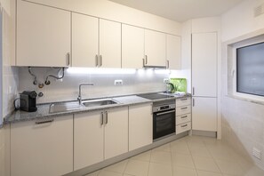 Fridge, microwave, oven, stovetop