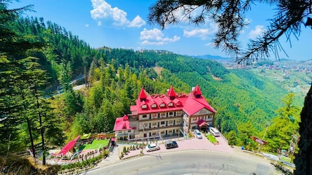 Front of property. Hotel shimla hills international