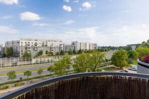 Balcony - Modern & Bright Apartment by Renters (Warsaw)