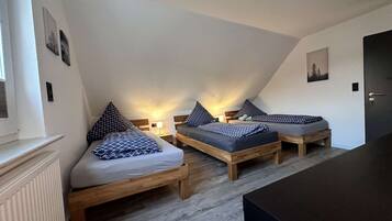 3 Schlafzimmer, Schreibtisch, WLAN