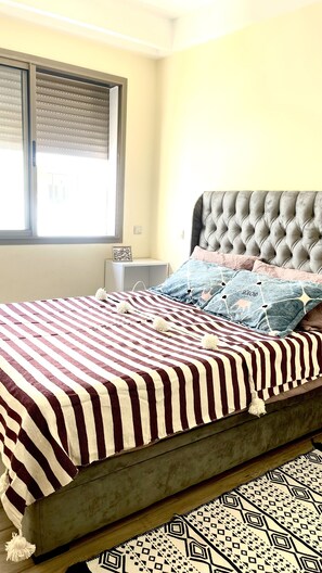 1 camera, Wi-Fi, lenzuola