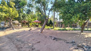 Beach nearby - Bimoss Beach Resort & Campsite (Mbita)