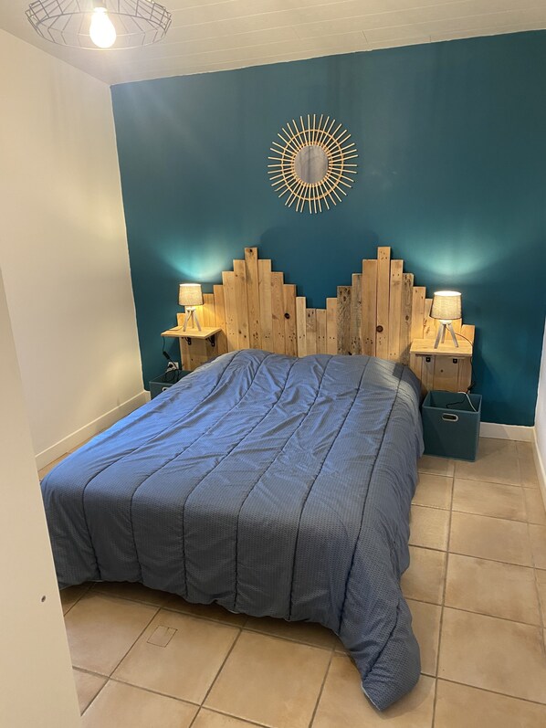 1 bedroom, iron/ironing board