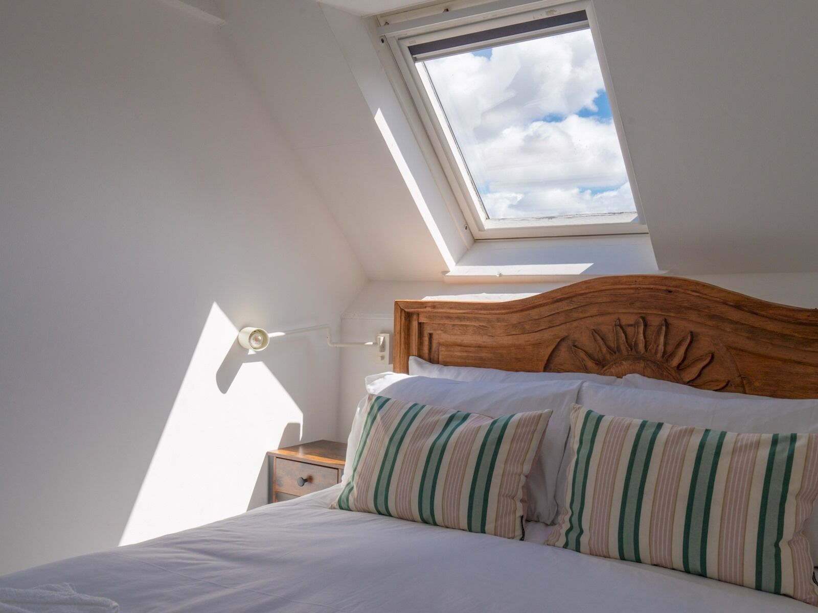 1 bedroom, iron/ironing board, bed sheets