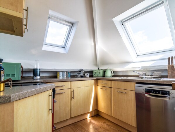 Fridge, microwave, oven, dishwasher