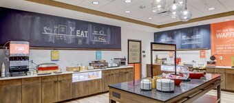 Hampton Inn & Suites Cincinnati Midtown Rookwood