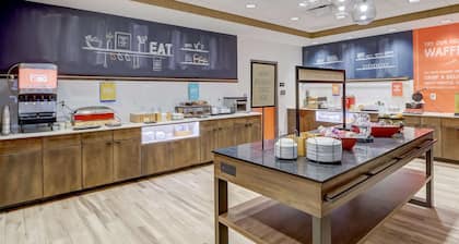 Hampton Inn & Suites Cincinnati Midtown Rookwood