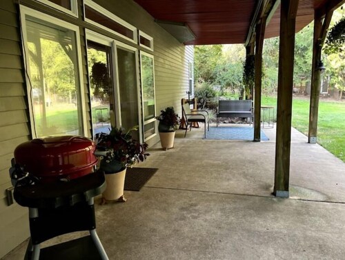 The Cellar @Lively Farm
a Family Friendly Hobby Farm Stay