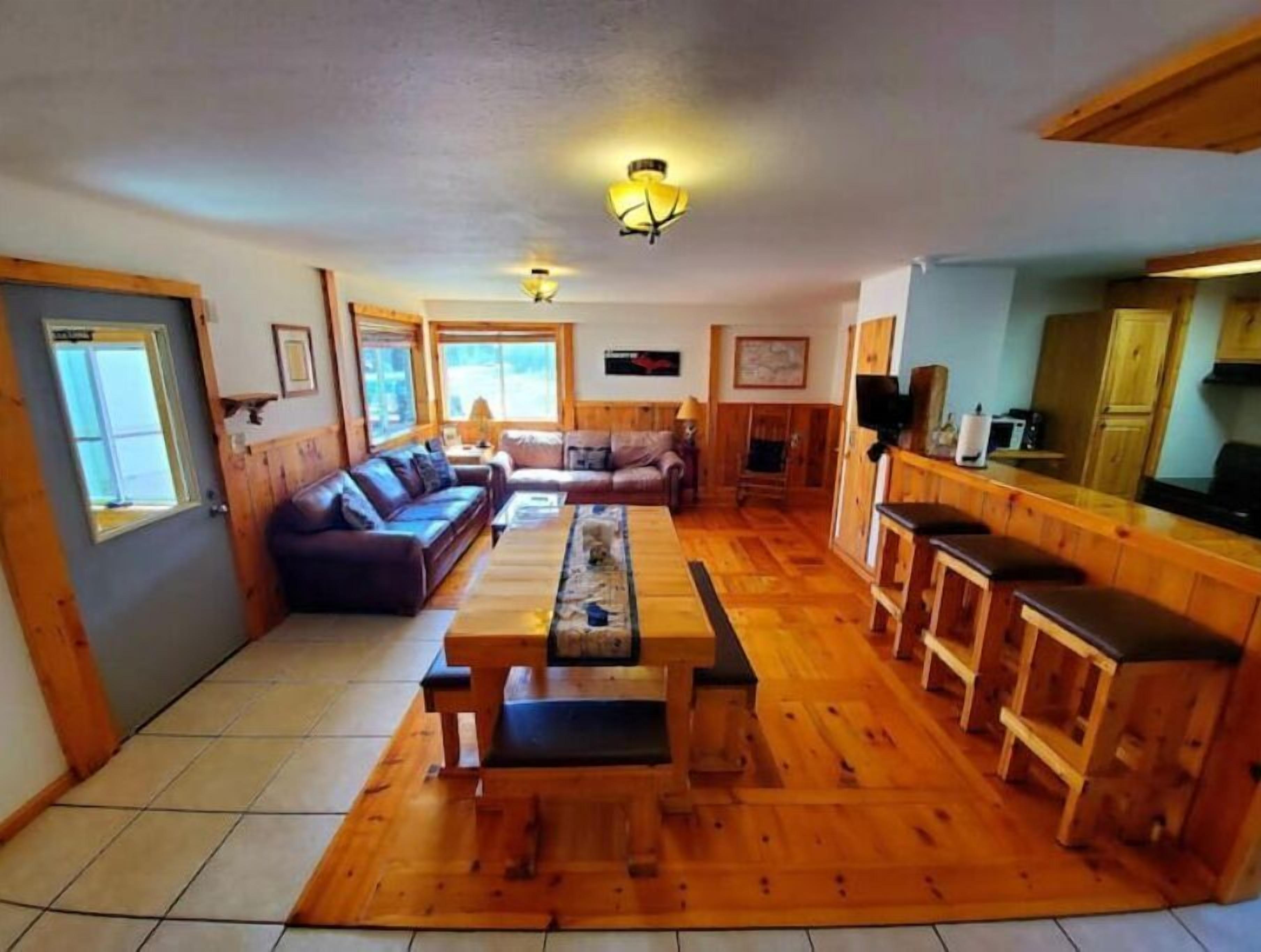 Close to public beaches, Whitefish Point & Tahquamenon Falls