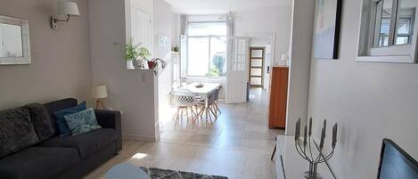 Älytelevisio, kirjoja