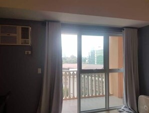 Interior - Mckinley BGC Suite (Taguig)