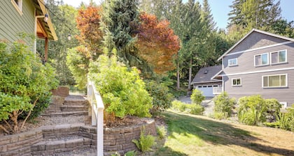 Modern Bellingham Retreat Near Galbraith Mountain!