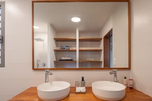 Haartrockner, Handtücher