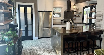 Remodeled home, close to Magnolia, Cameron Park, downtown Waco/Baylor University