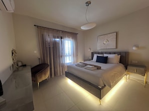 4 bedrooms, in-room safe, desk, iron/ironing board - Matteo Villa Limassol Cyprus (Limassol)