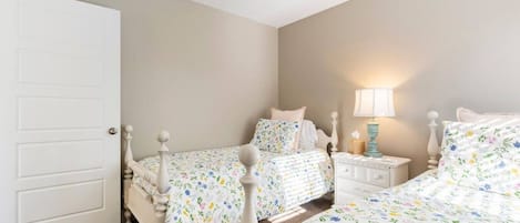 Iron/ironing board, travel cot, free WiFi, bed sheets