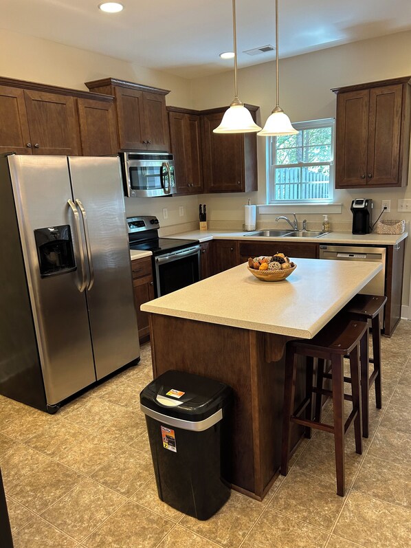 Fridge, microwave, oven, stovetop - Beautiful home in the heart of Hoover! (Hoover)