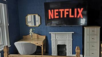 4 bedrooms, WiFi, bed sheets