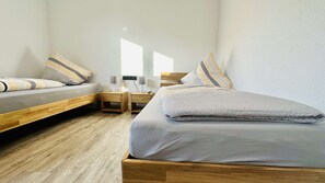 7 chambres, bureau, Wi-Fi, draps fournis