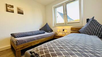 7 Schlafzimmer, Schreibtisch, WLAN, Bettwäsche
