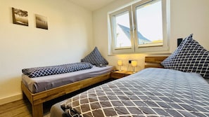4 bedrooms, desk, WiFi, bed sheets - B&W Apartments - 1. Etage Wohnung (Morschen)